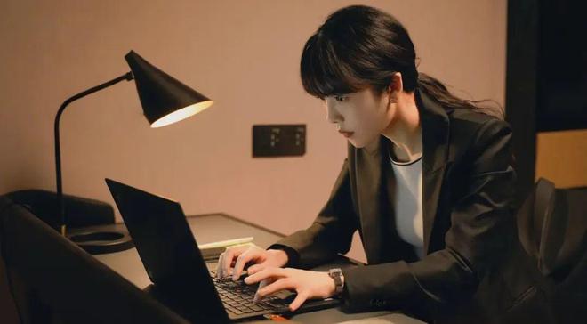 无法落户上海法院：公司赔偿5万元瓦利棋牌实习公司误缴社保致应届生