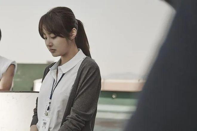 无法落户上海法院:公司赔偿5万元瓦利棋牌实习公司误缴社保致应届生(图2) 无法落户上海法院:公司赔偿5万元瓦利棋牌实习公司误缴社保致应届生(图2)